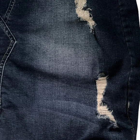 Jeanology XXL denim distressed miniskirt - Picture 3 of 6